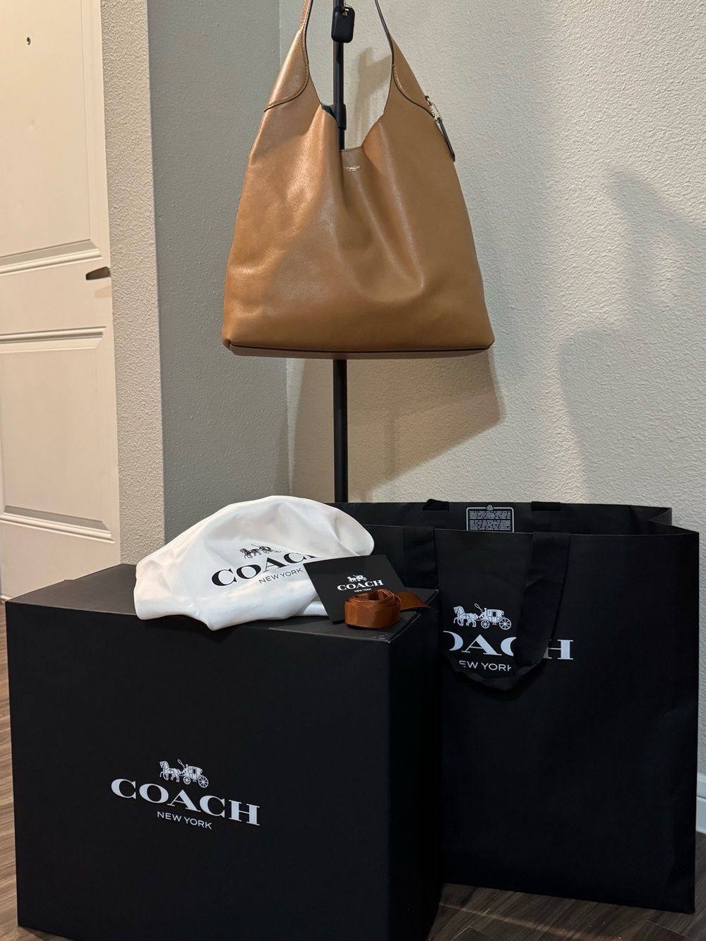 Coach Brooklyn 39 Shoulder Bag Honey